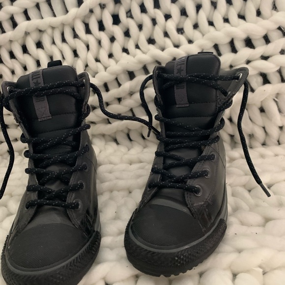 Converse (waterproof) (5Y=6.5 W) can fit 7-7.5 W - Picture 2 of 6